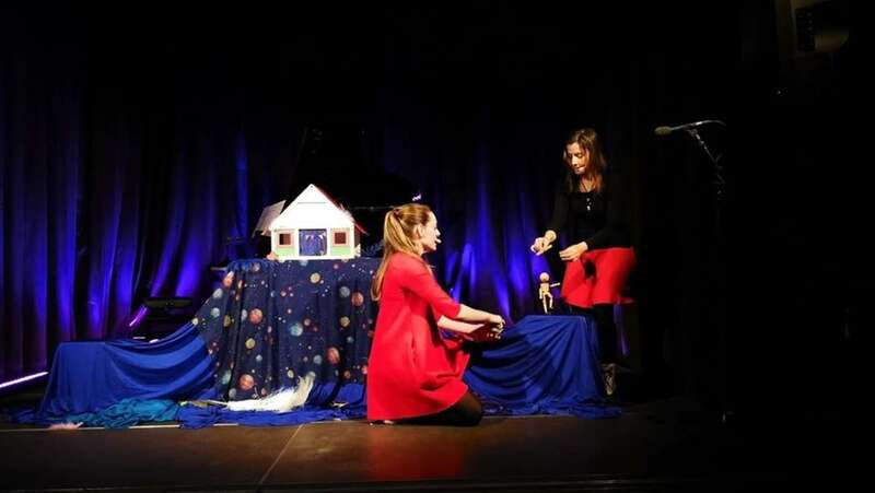 Espectáculo de una casa para volar (Foto TA)